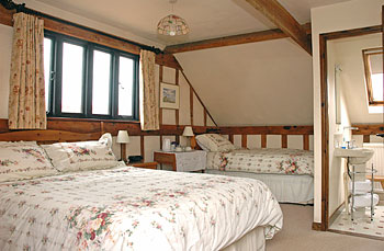 Moat Barn B&, Bed And Breakfast, Bredfield, Woodbridge, Suffolk